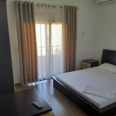 Hotel Yjet 포그라데츠 외부 사진