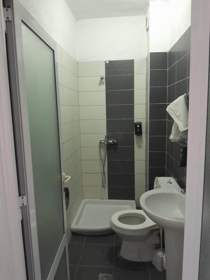 Hotel Yjet 포그라데츠 외부 사진