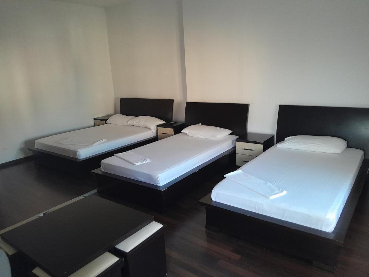 Hotel Yjet 포그라데츠 외부 사진